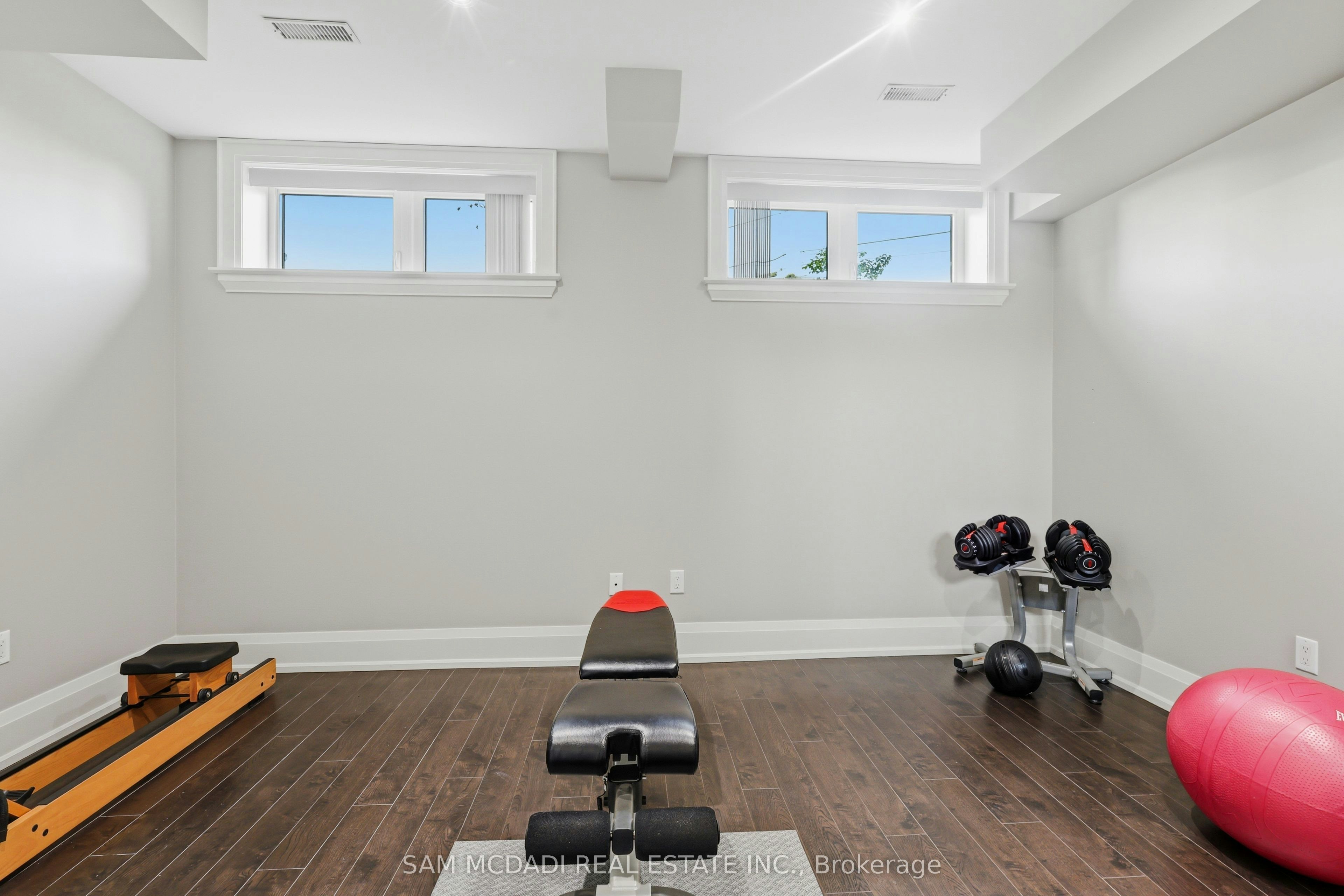 BSMT-962 Fredonia Drive, Mississauga, ON, L5C 2W4 - 8