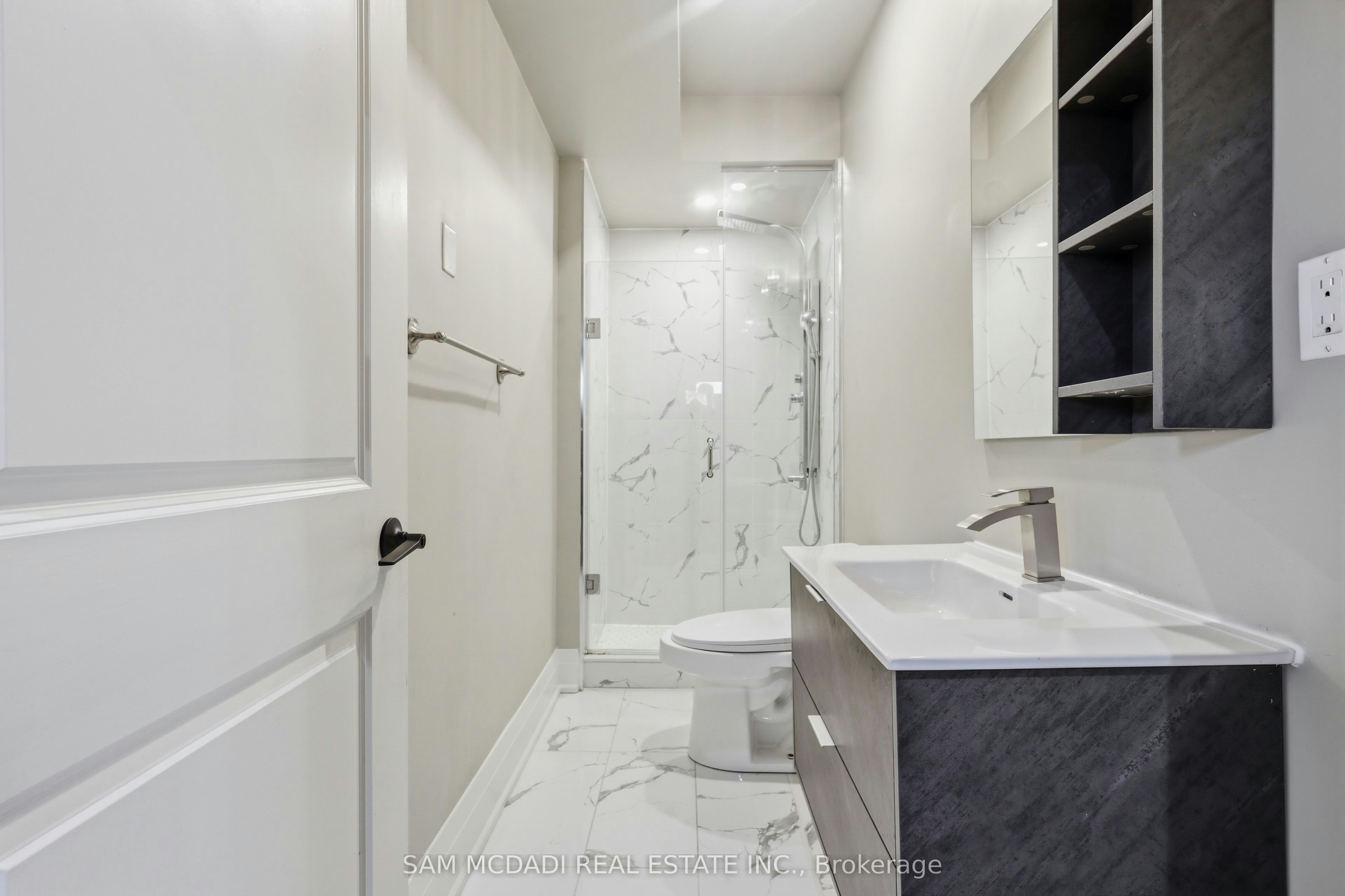 BSMT-962 Fredonia Drive, Mississauga, ON, L5C 2W4 - 7