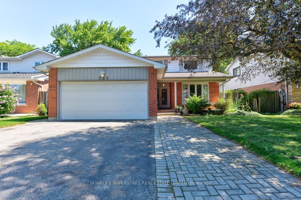 868 Kowal Drive, Mississauga, ON, L5H 3T4