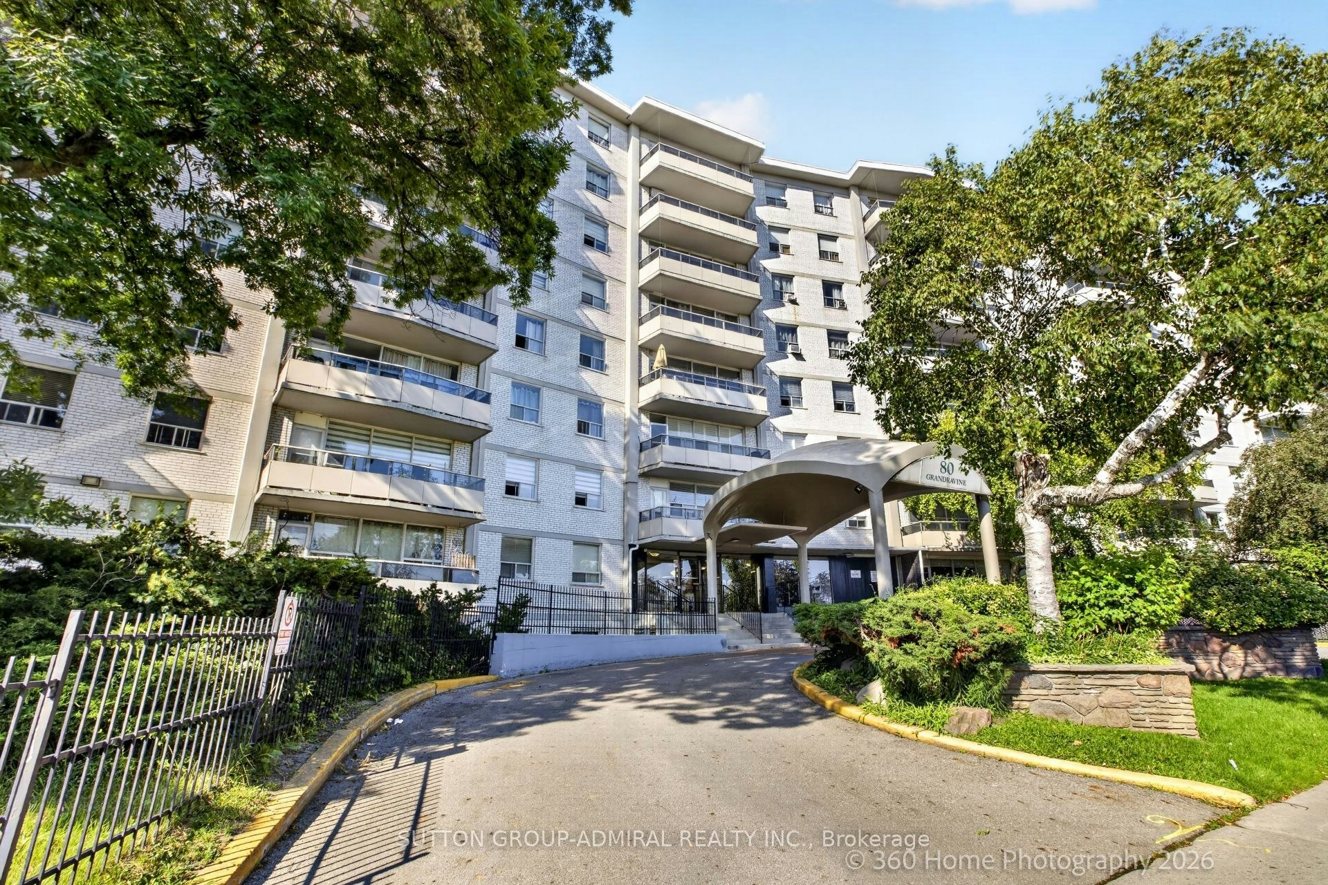 202-80 Grandravine Drive, Toronto, ON, M3J 1B2