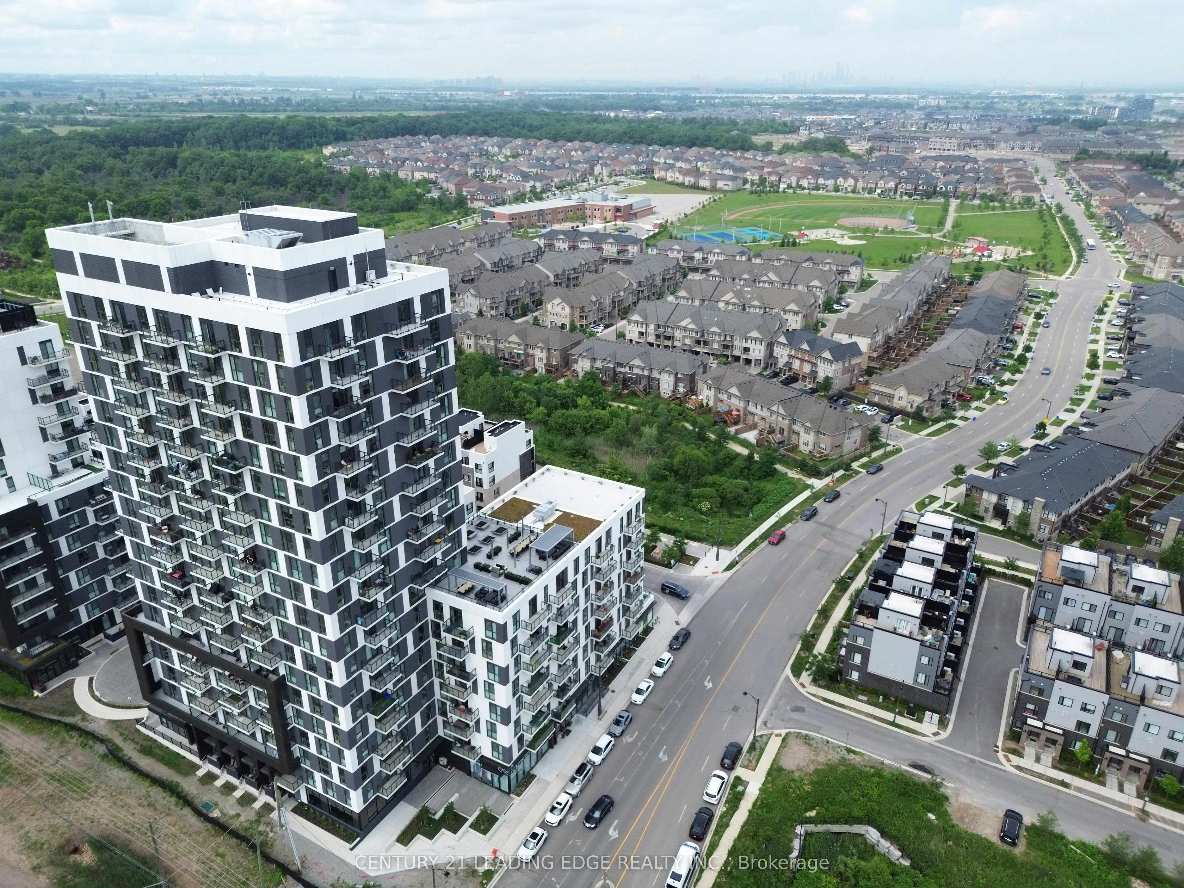 2002-335 Wheat Boom Drive, Oakville, ON, L6H 7Y1