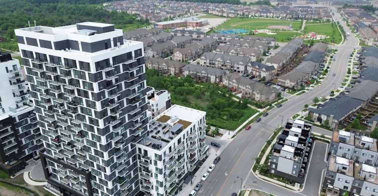 2002-335 Wheat Boom Drive, Oakville, ON, L6H 7Y1