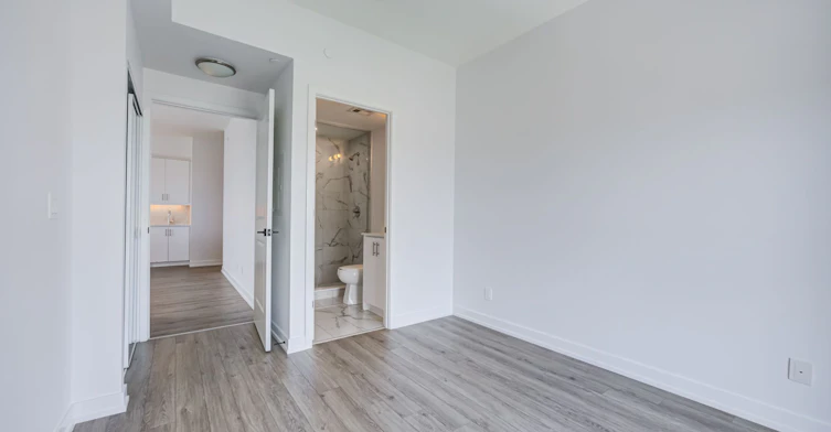 2002-335 Wheat Boom Drive, Oakville, ON, L6H 7Y1 - 10