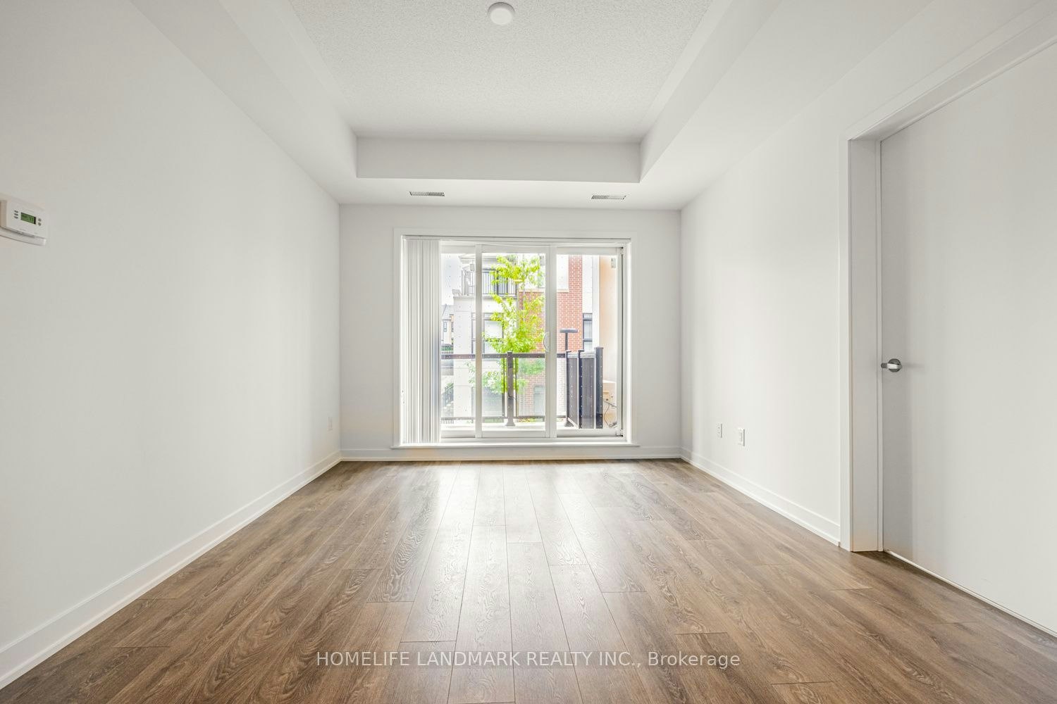 201-120 Canon Jackson Drive, Toronto, ON, M6M 0B8 - 12