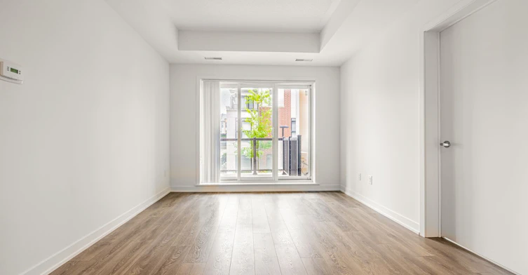 201-120 Canon Jackson Drive, Toronto, ON, M6M 0B8 - 12