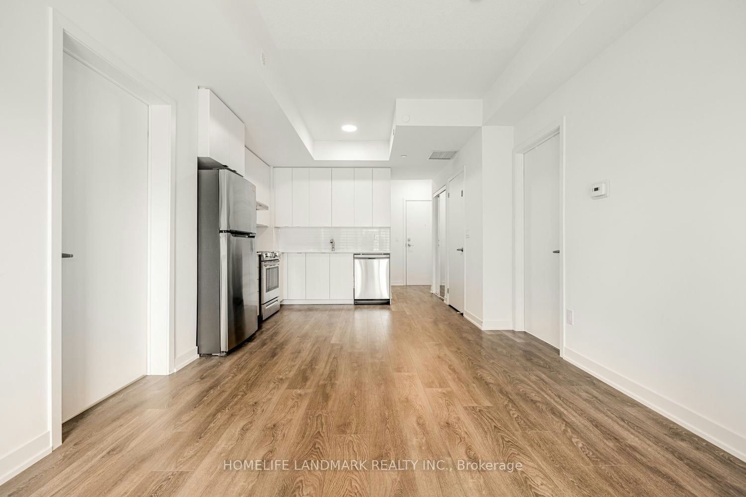 201-120 Canon Jackson Drive, Toronto, ON, M6M 0B8 - 14