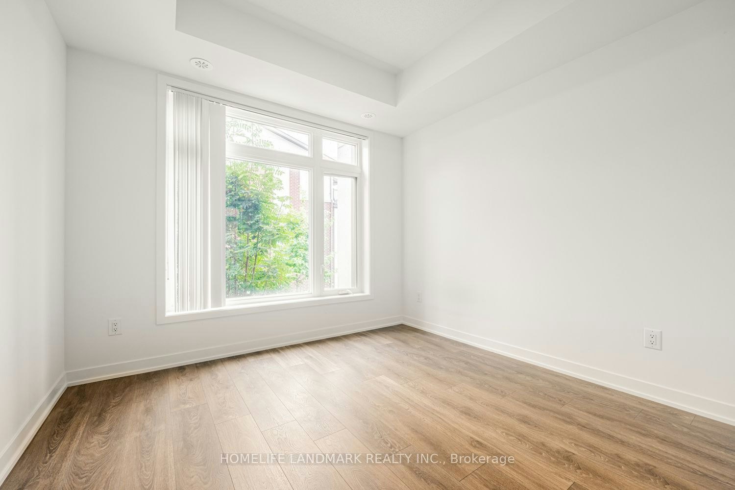 201-120 Canon Jackson Drive, Toronto, ON, M6M 0B8 - 16