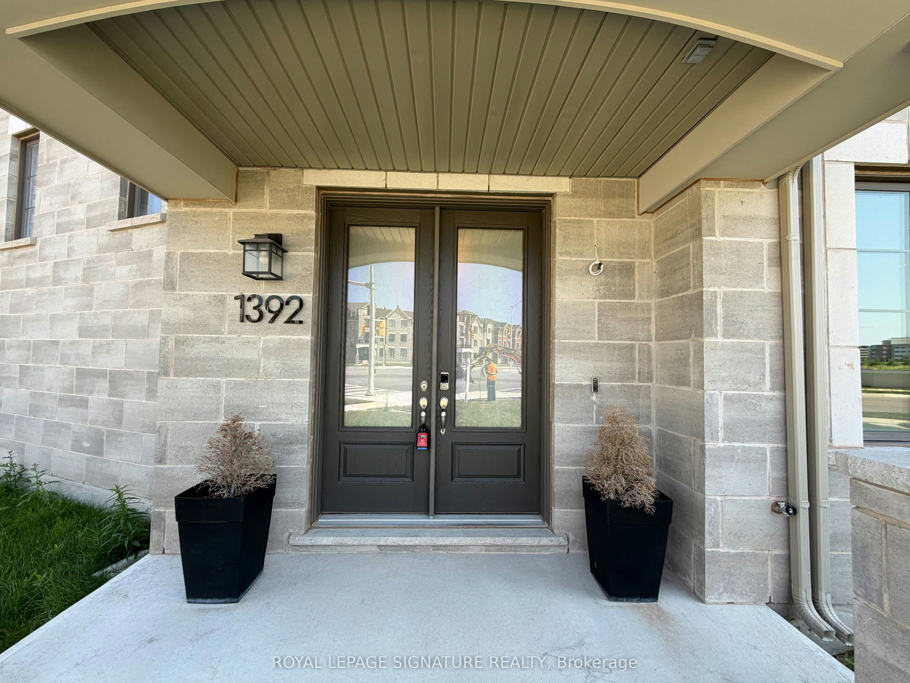 1392 William Halton Parkway, Oakville, ON, L6M 5P2 - 3