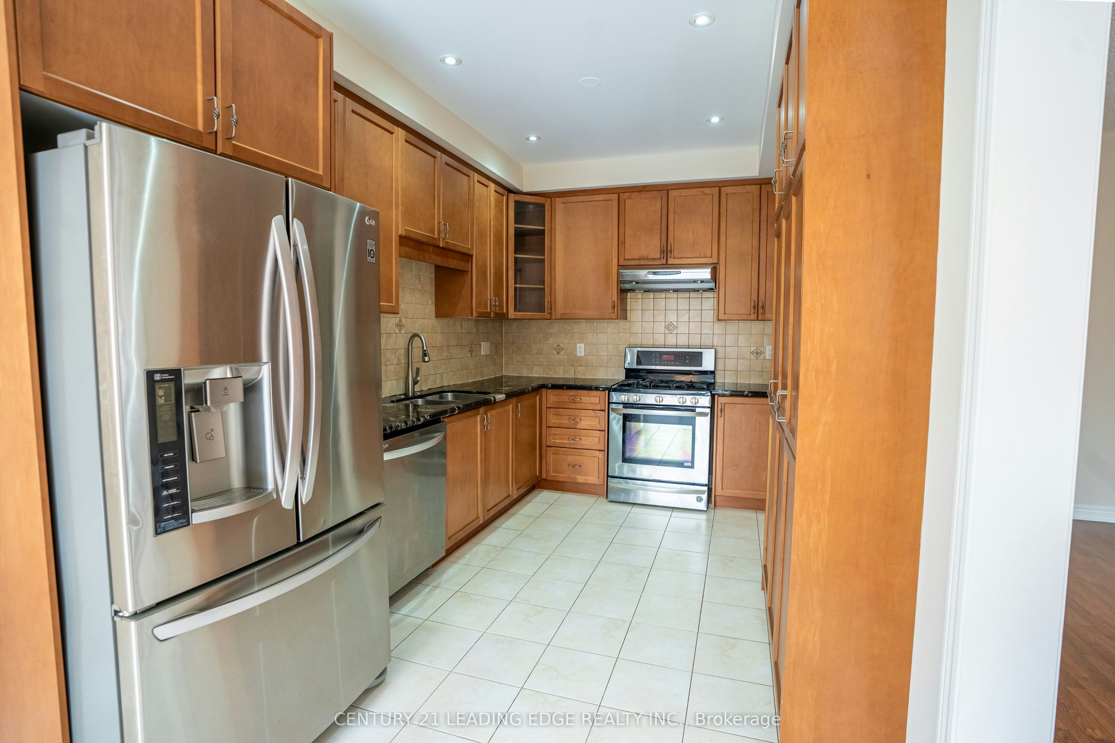 3229 Edwyna Drive, Mississauga, ON, L5M 0V3 - 2