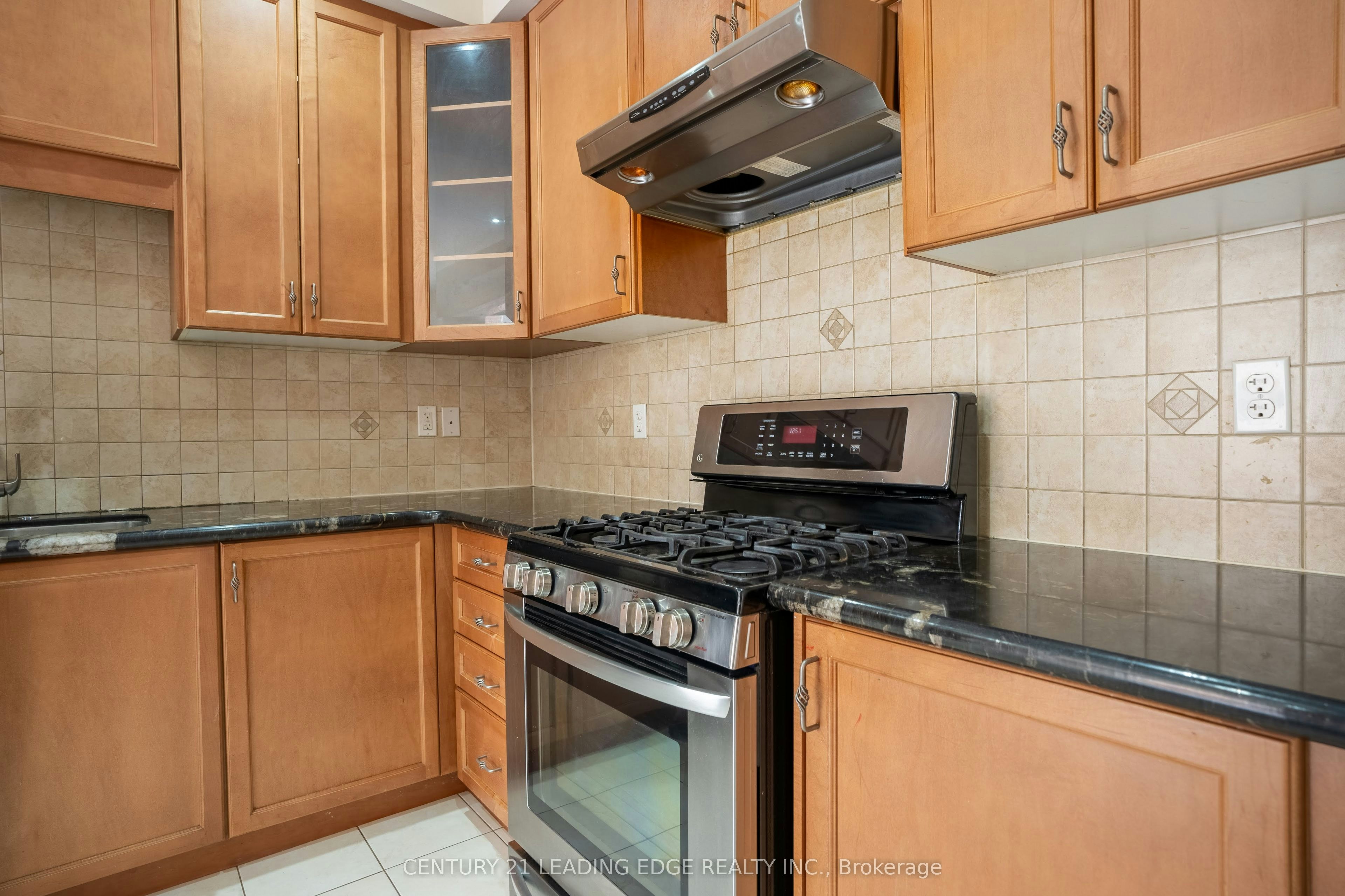 3229 Edwyna Drive, Mississauga, ON, L5M 0V3 - 6