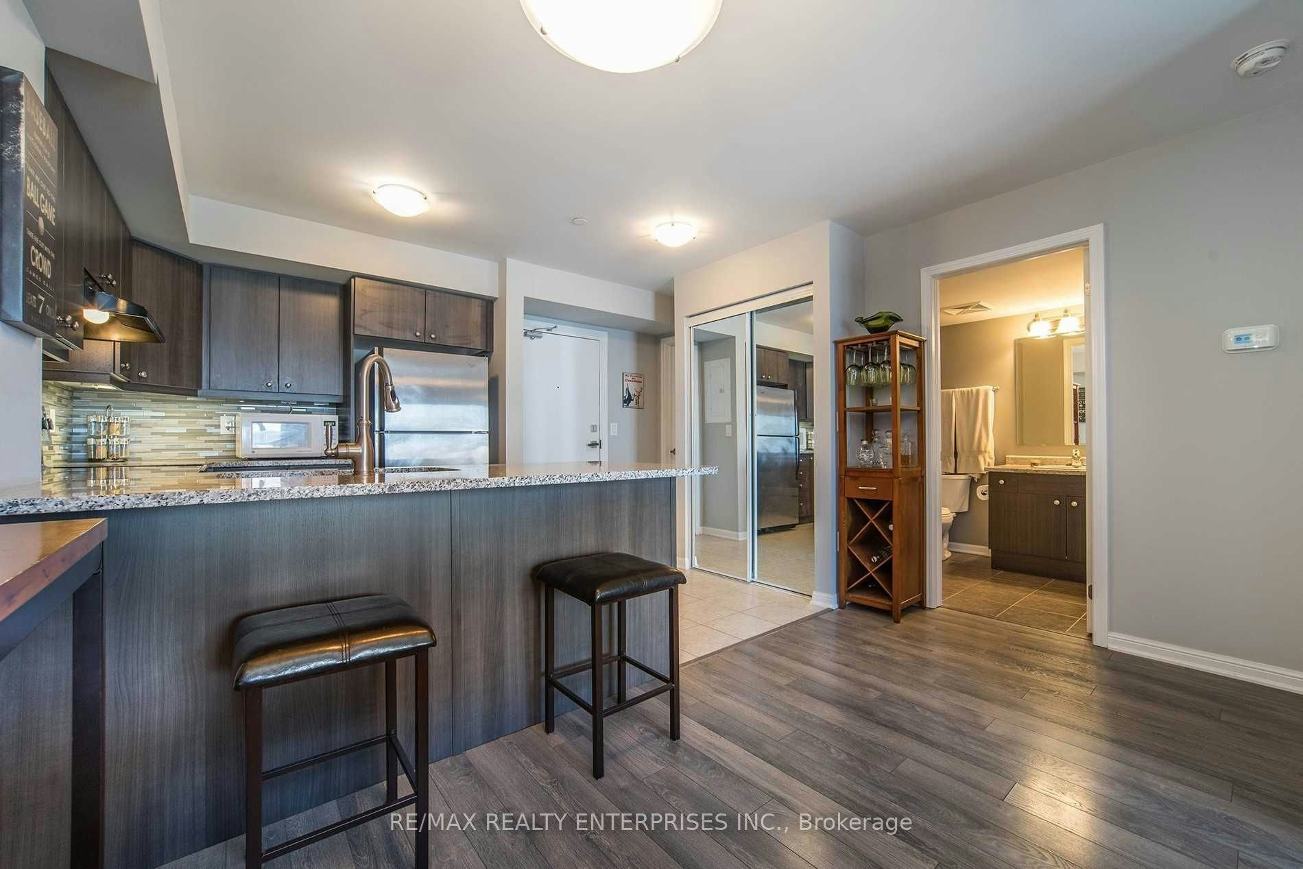 302-1045 Nadalin Heights, Milton, ON, L9T 8R5 - 6