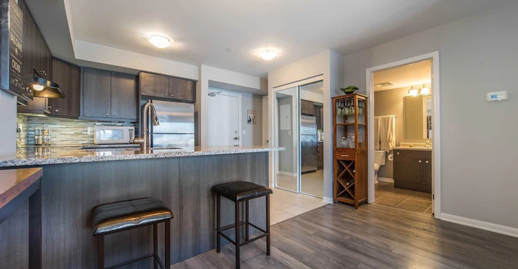 302-1045 Nadalin Heights, Milton, ON, L9T 8R5 - 6