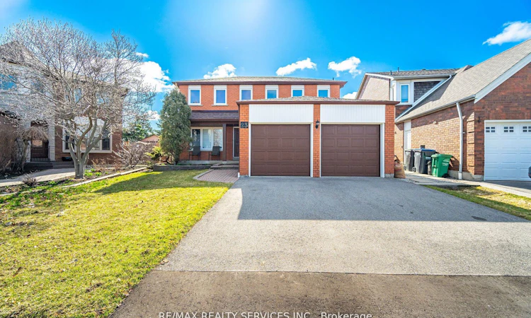 23 Newbury Crescent