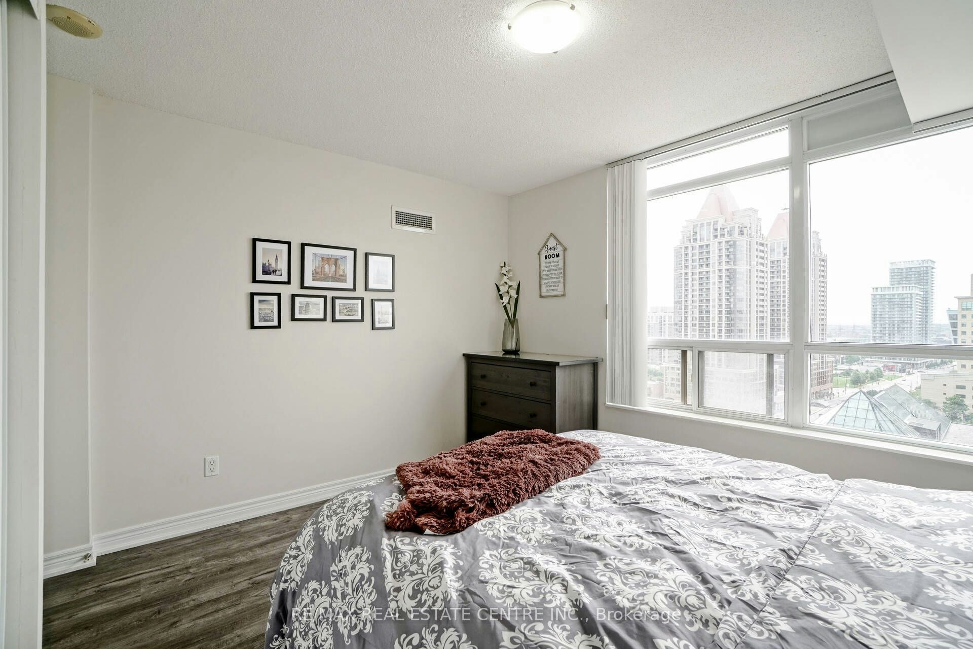 1704-310 Burnhamthorpe Road W, Mississauga, ON, L5B 4P9 - 29