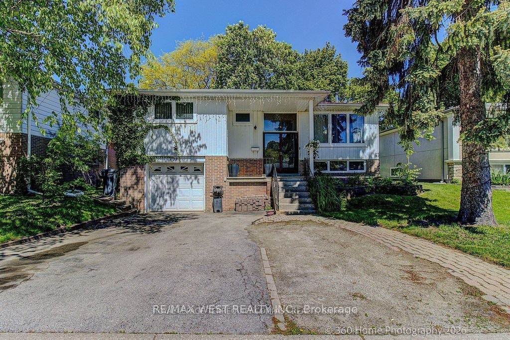 1583 Otterby Road, Mississauga, ON, L4X 1W8