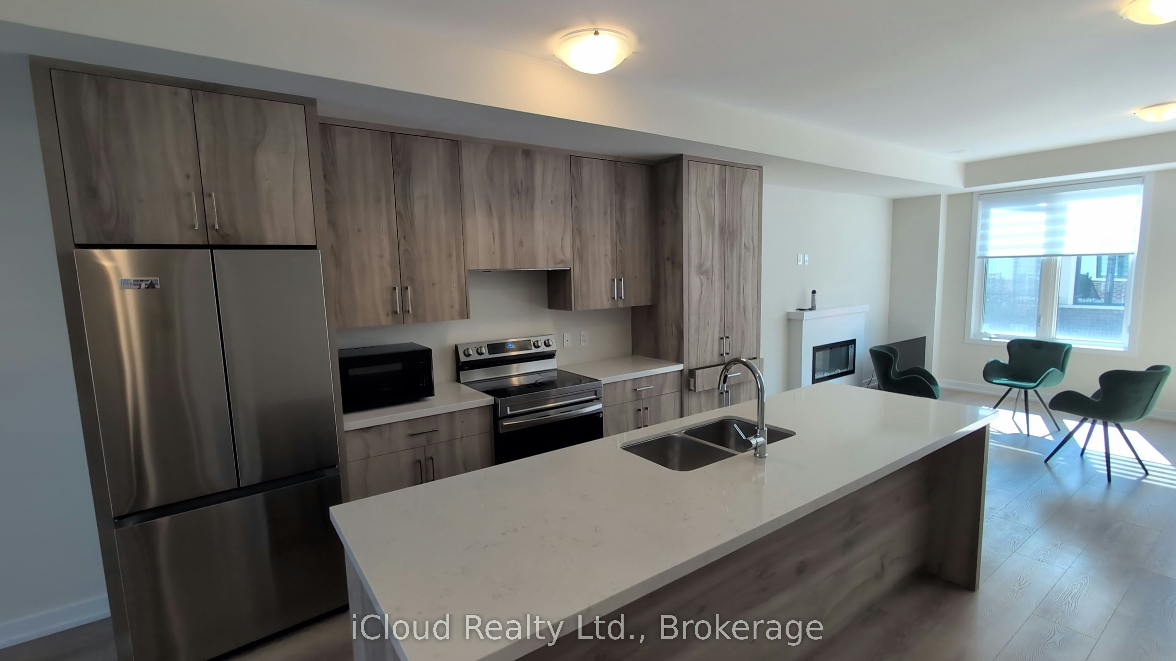 1346 Kobzar Drive, Oakville, ON, L6M 4L8 - 2