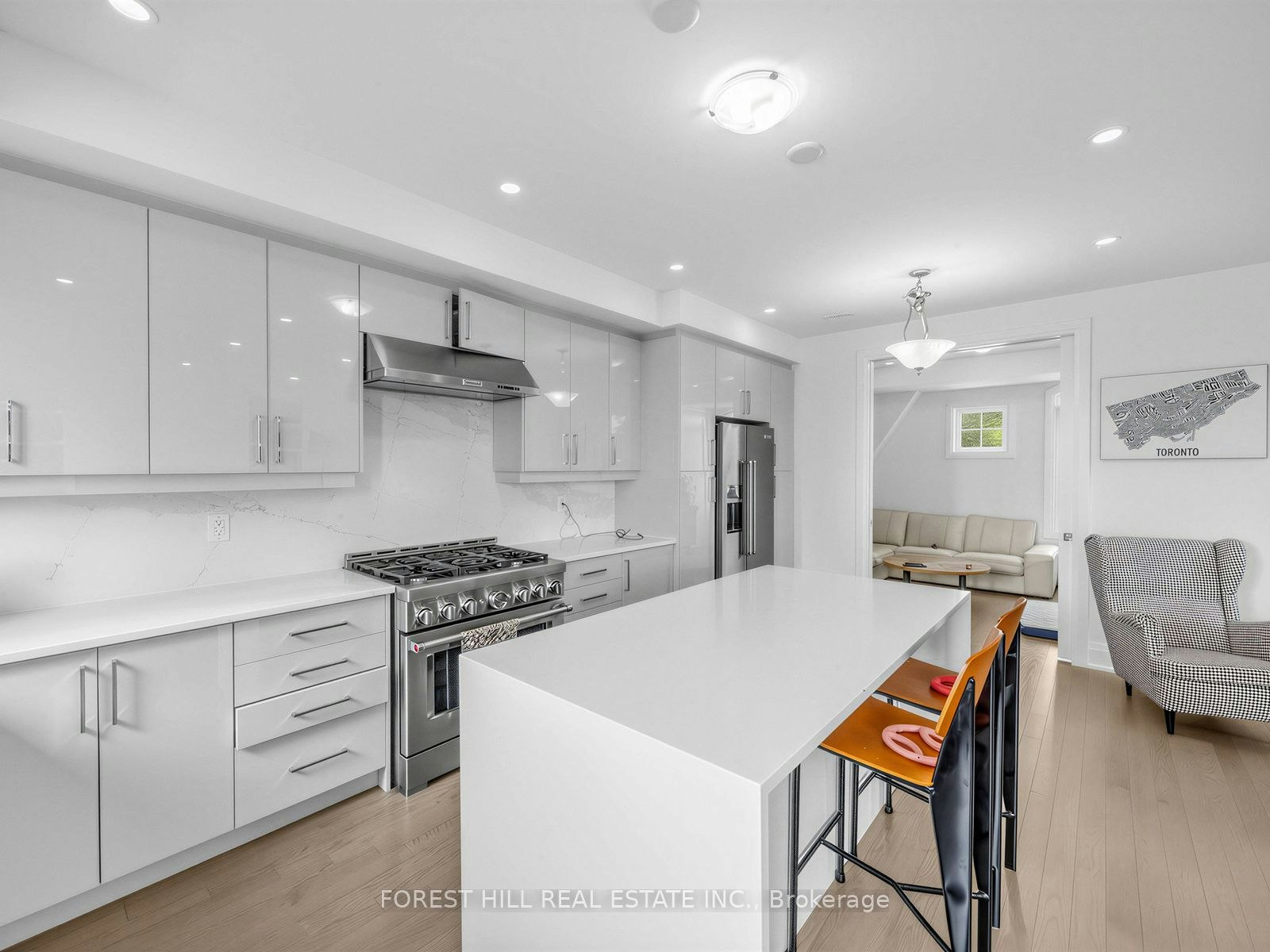 2996 Weston Road, Toronto, ON, M9M 2S7 - 9