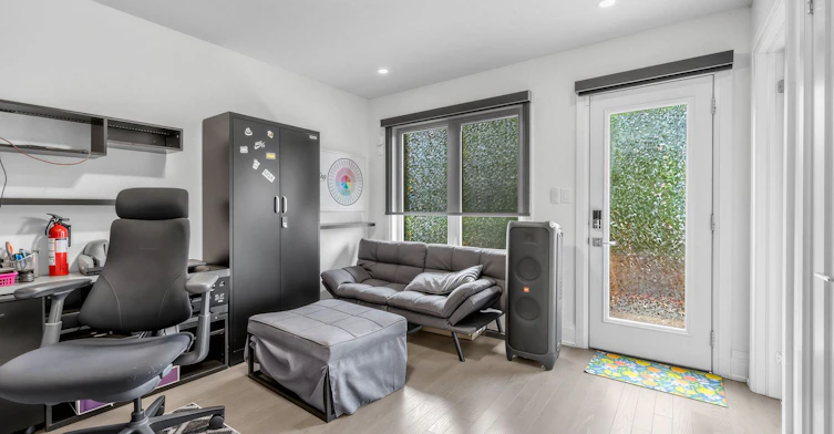 2996 Weston Road, Toronto, ON, M9M 2S7 - 41
