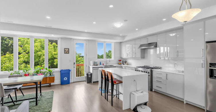 2996 Weston Road, Toronto, ON, M9M 2S7 - 5