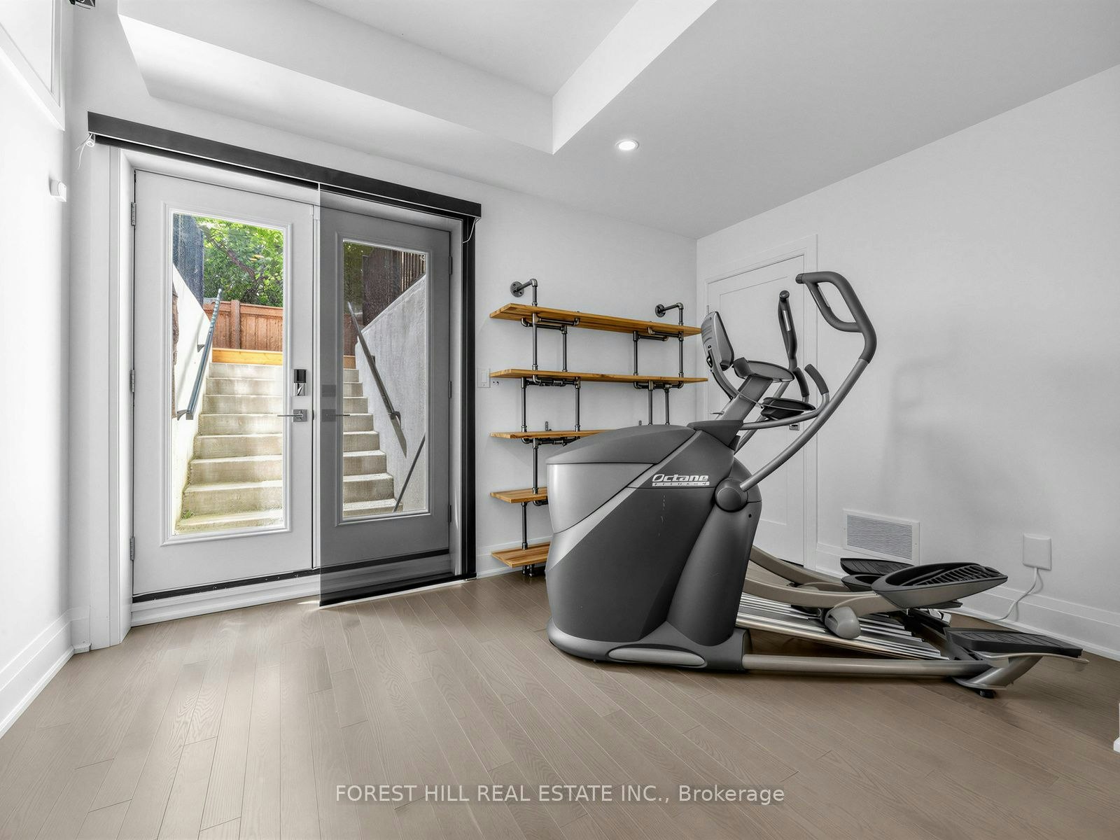 2996 Weston Road, Toronto, ON, M9M 2S7 - 36