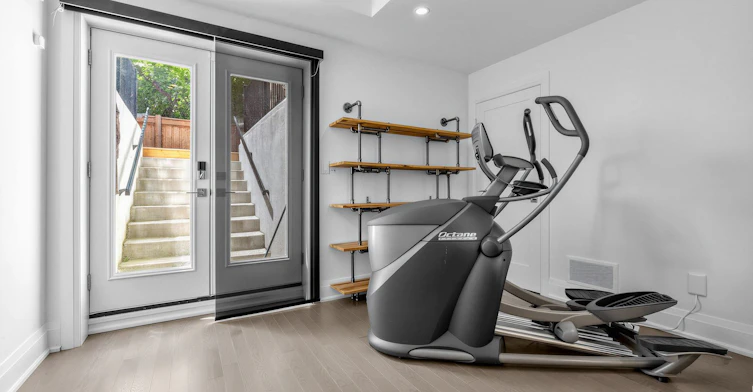 2996 Weston Road, Toronto, ON, M9M 2S7 - 36
