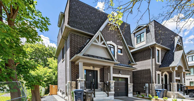 2996 Weston Road, Toronto, ON, M9M 2S7