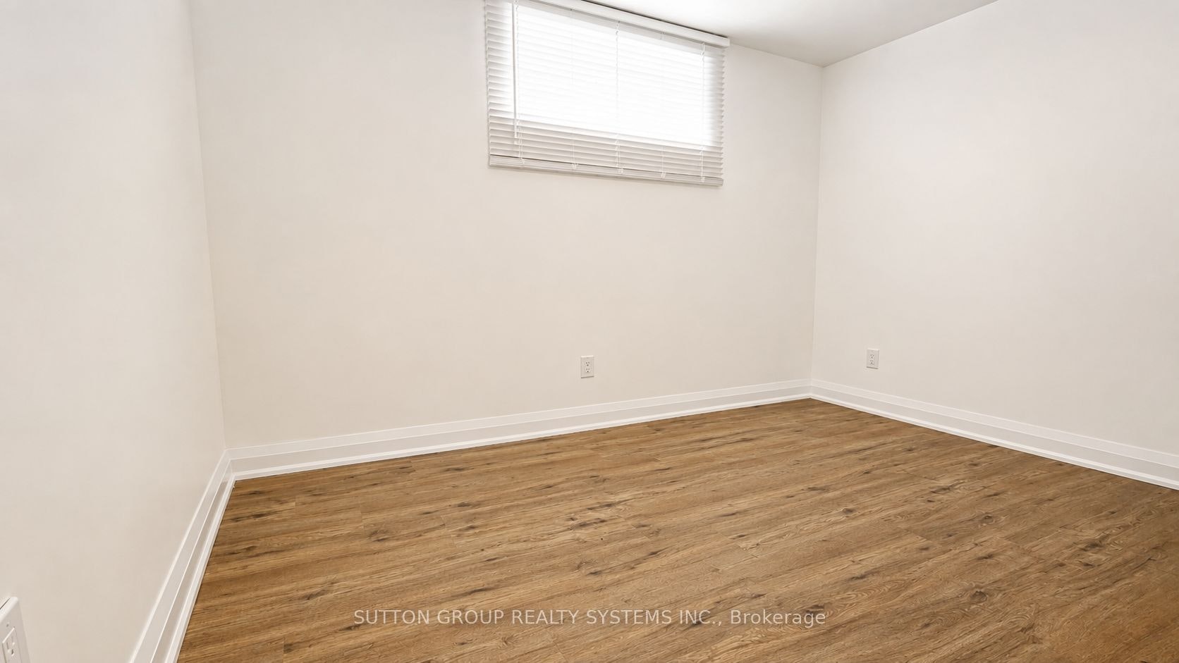 616 Rogers Road, Toronto, ON, M6M 1B8 - 5