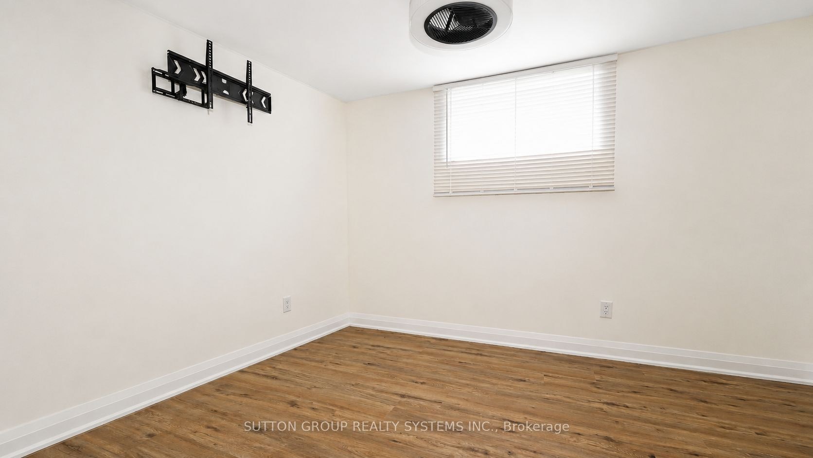 616 Rogers Road, Toronto, ON, M6M 1B8 - 3