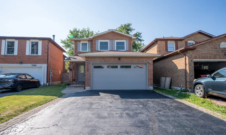 3290 Cambourne Crescent