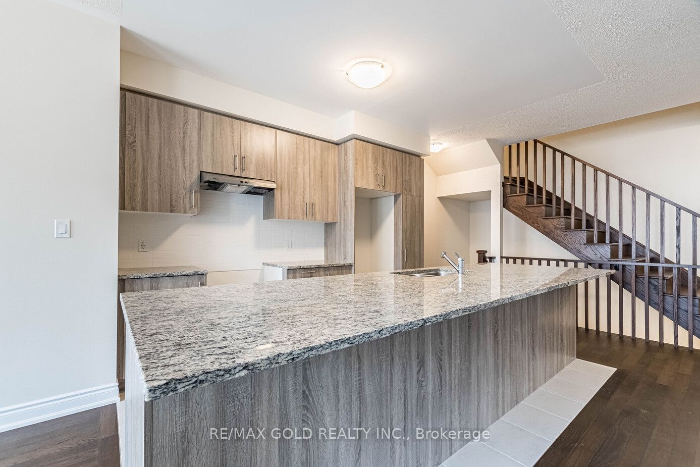 1295 Dempster Lane, Oakville, ON, L6H 7Z2 - 10