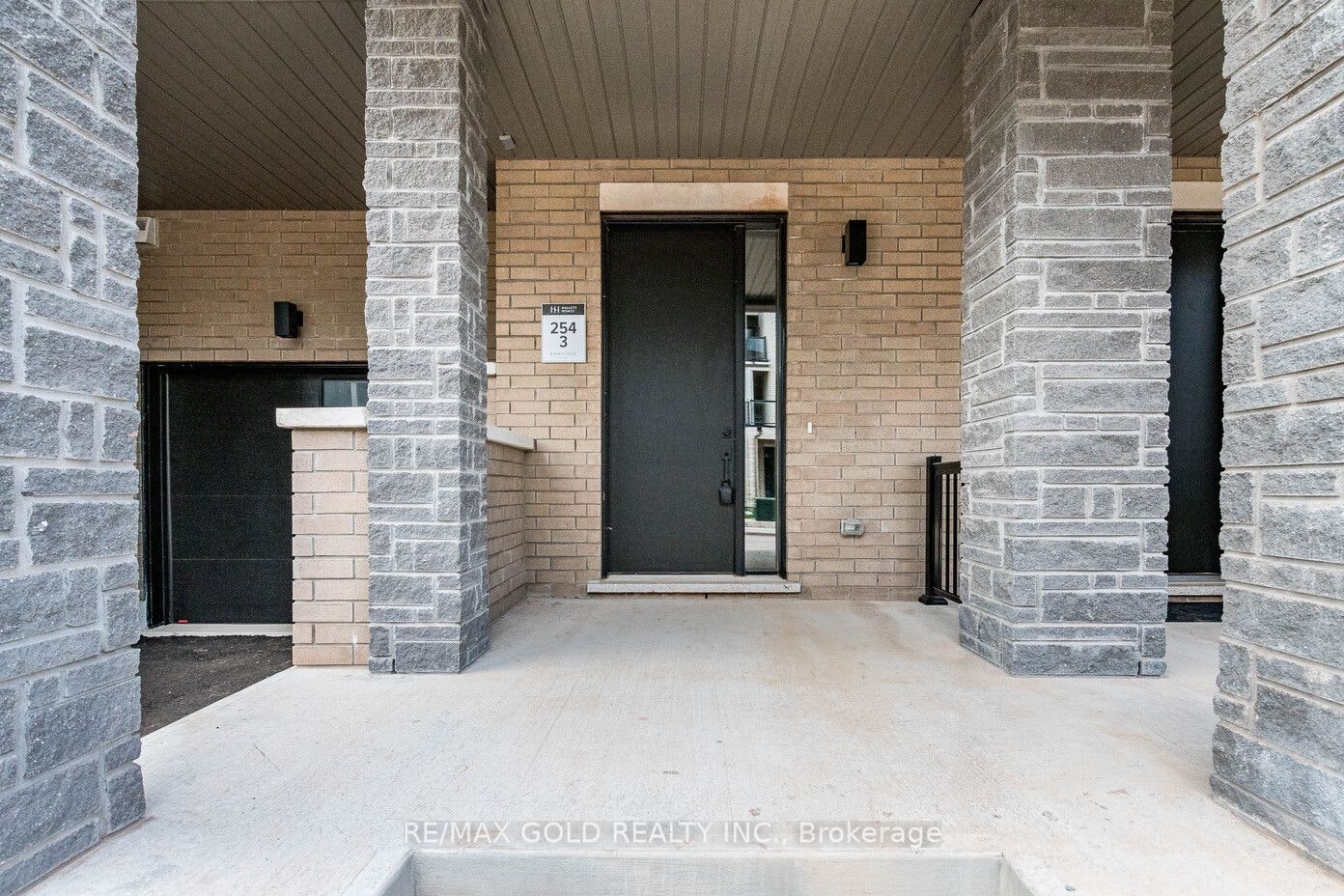 1295 Dempster Lane, Oakville, ON, L6H 7Z2 - 2