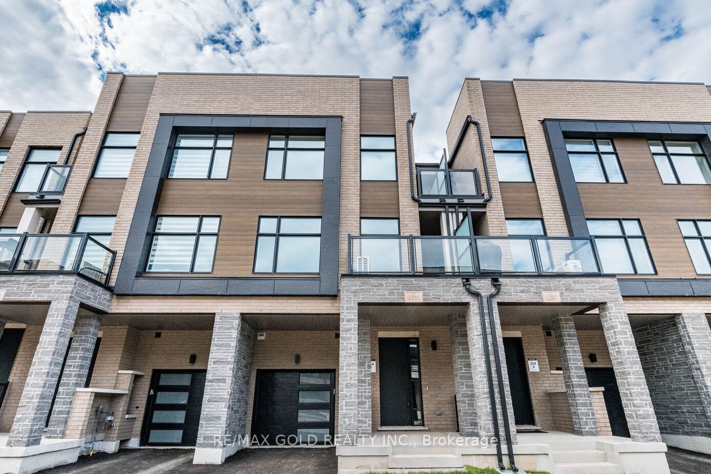 1295 Dempster Lane, Oakville, ON, L6H 7Z2