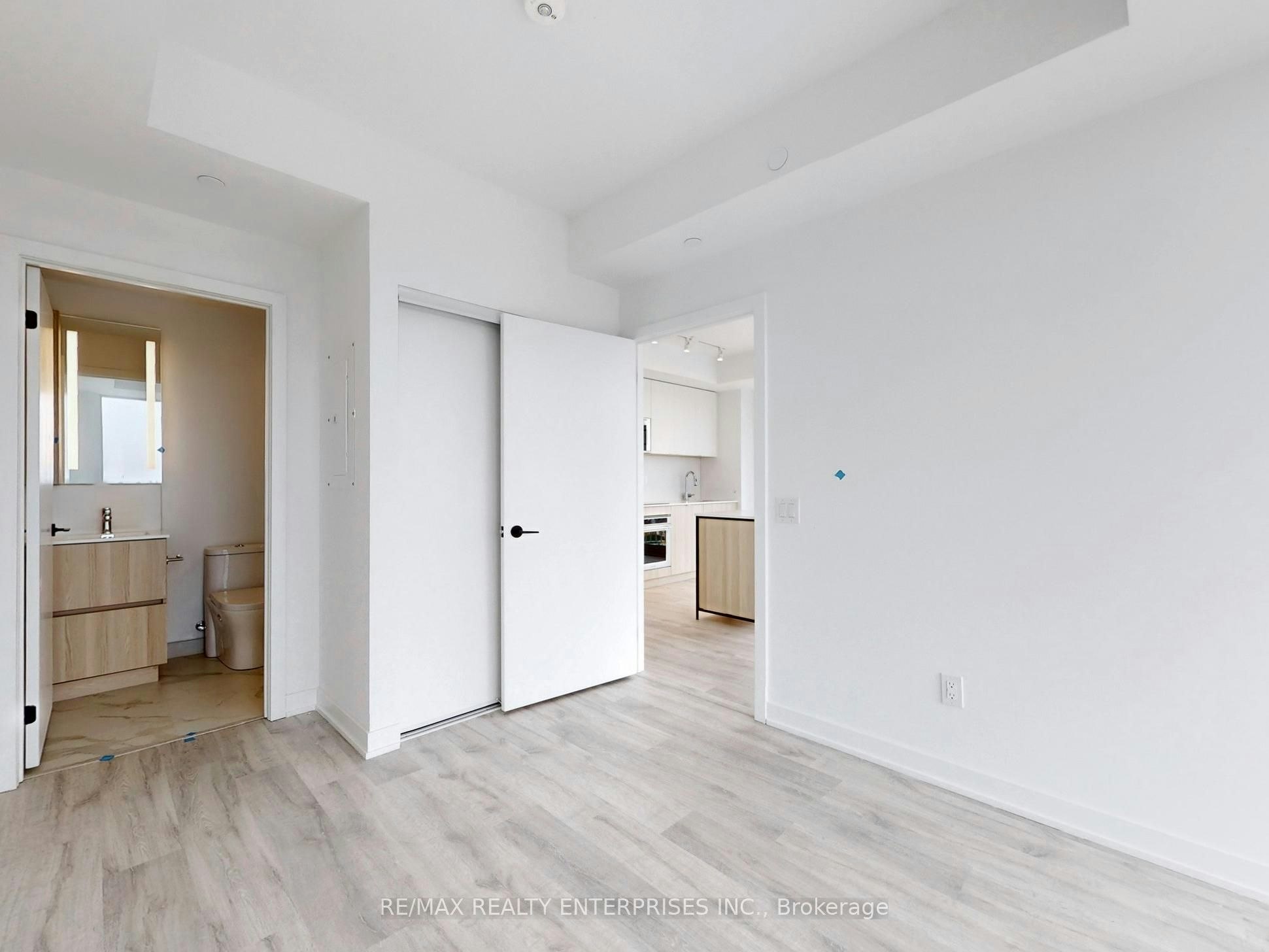 1013-220 Missinnihe Way, Mississauga, ON, L5H 0A9 - 14