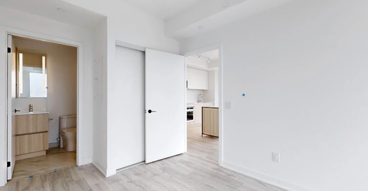 1013-220 Missinnihe Way, Mississauga, ON, L5H 0A9 - 14