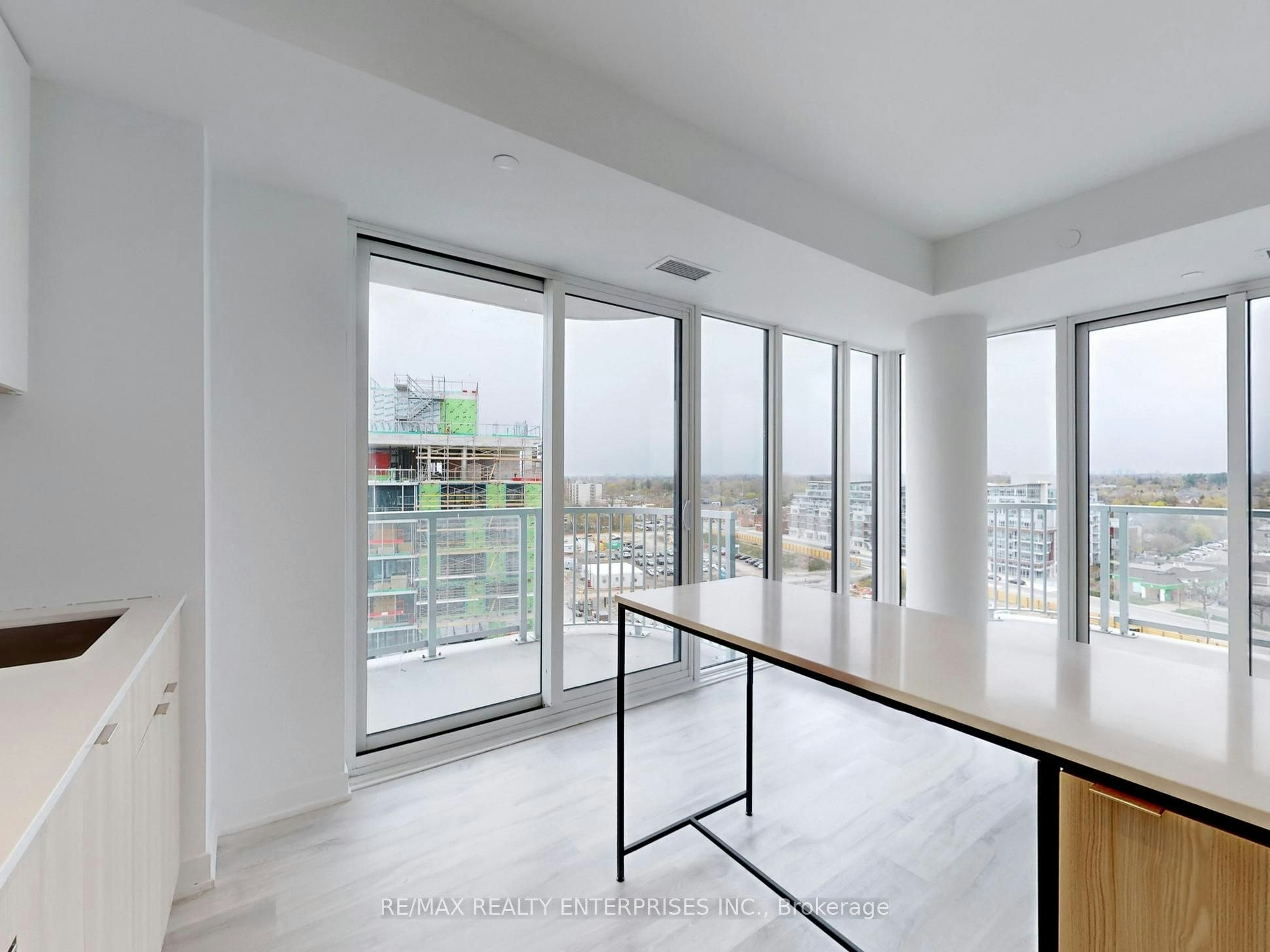 1013-220 Missinnihe Way, Mississauga, ON, L5H 0A9 - 9