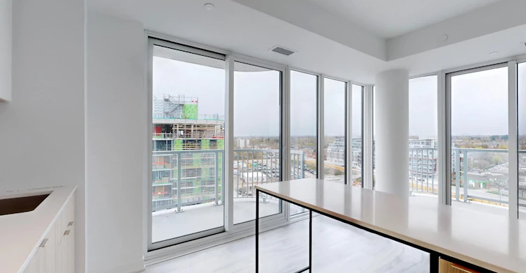 1013-220 Missinnihe Way, Mississauga, ON, L5H 0A9 - 9