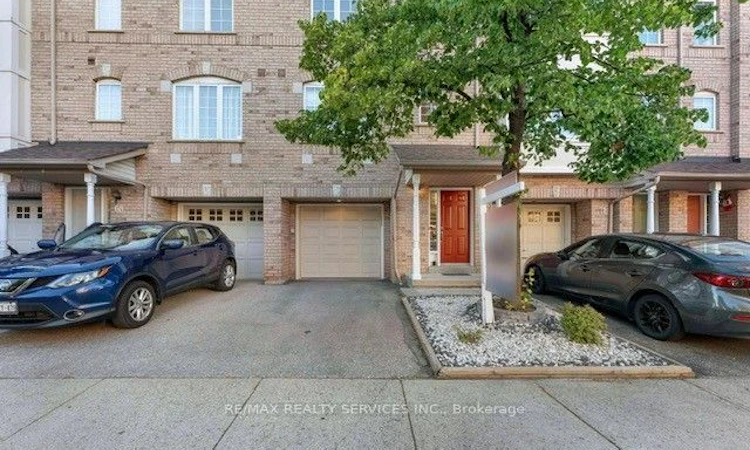 69-80 Acorn Place
