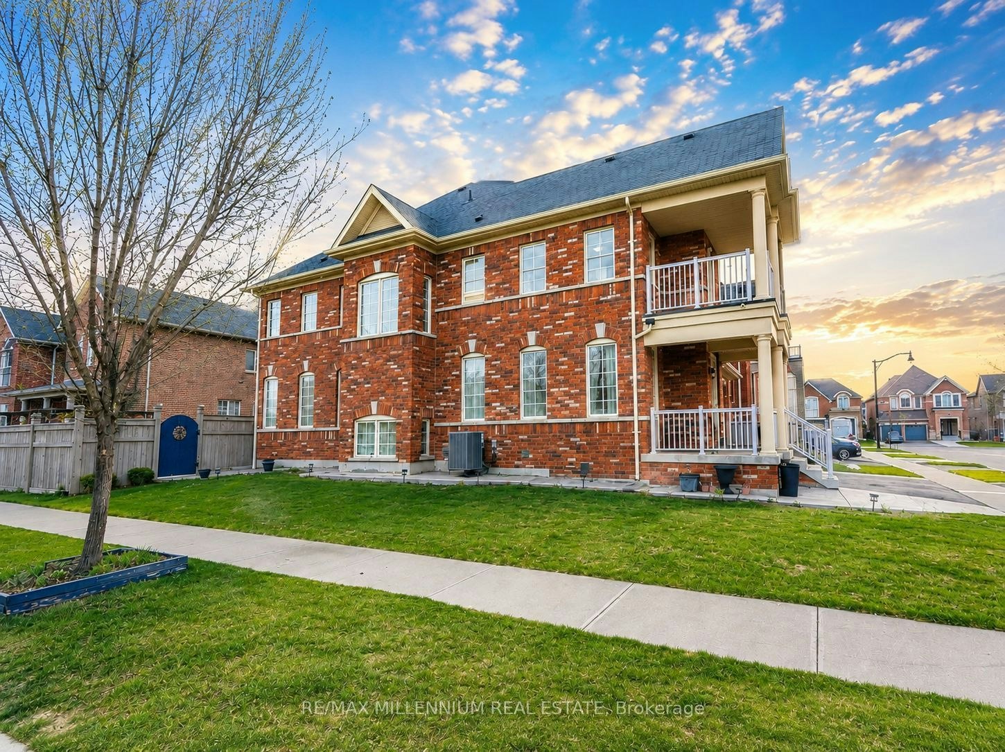 8 Zelda Road, Brampton, ON, L6R 0B3