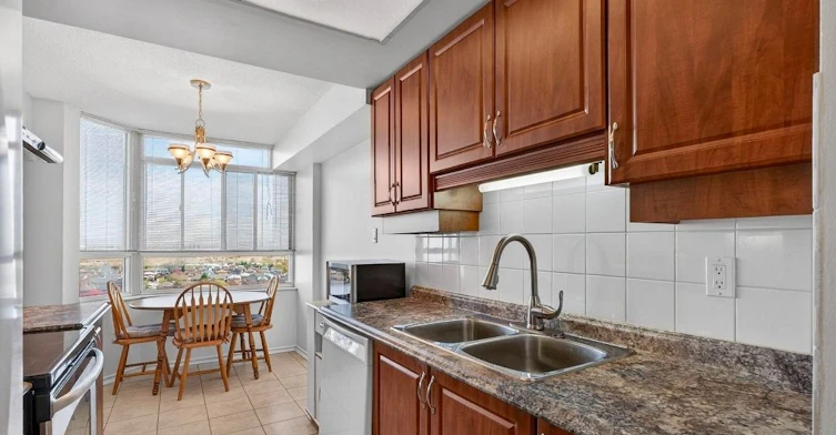 1201-100 County Court Boulevard, Brampton, ON, L6W 3X1 - 8