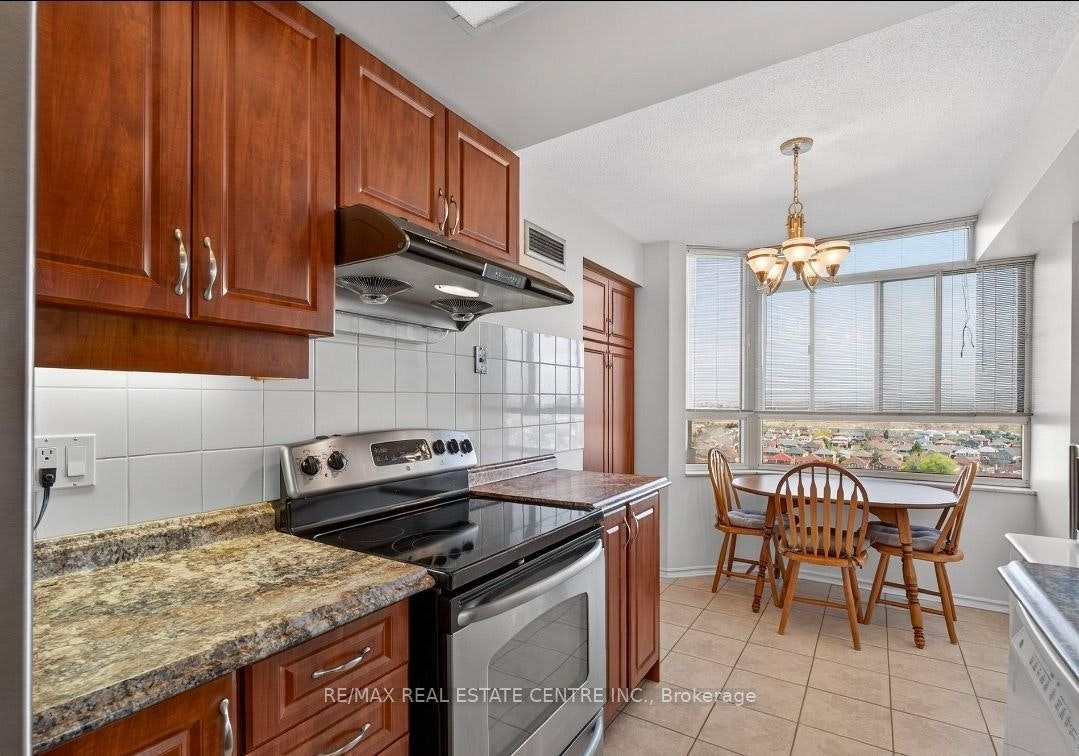 1201-100 County Court Boulevard, Brampton, ON, L6W 3X1 - 9