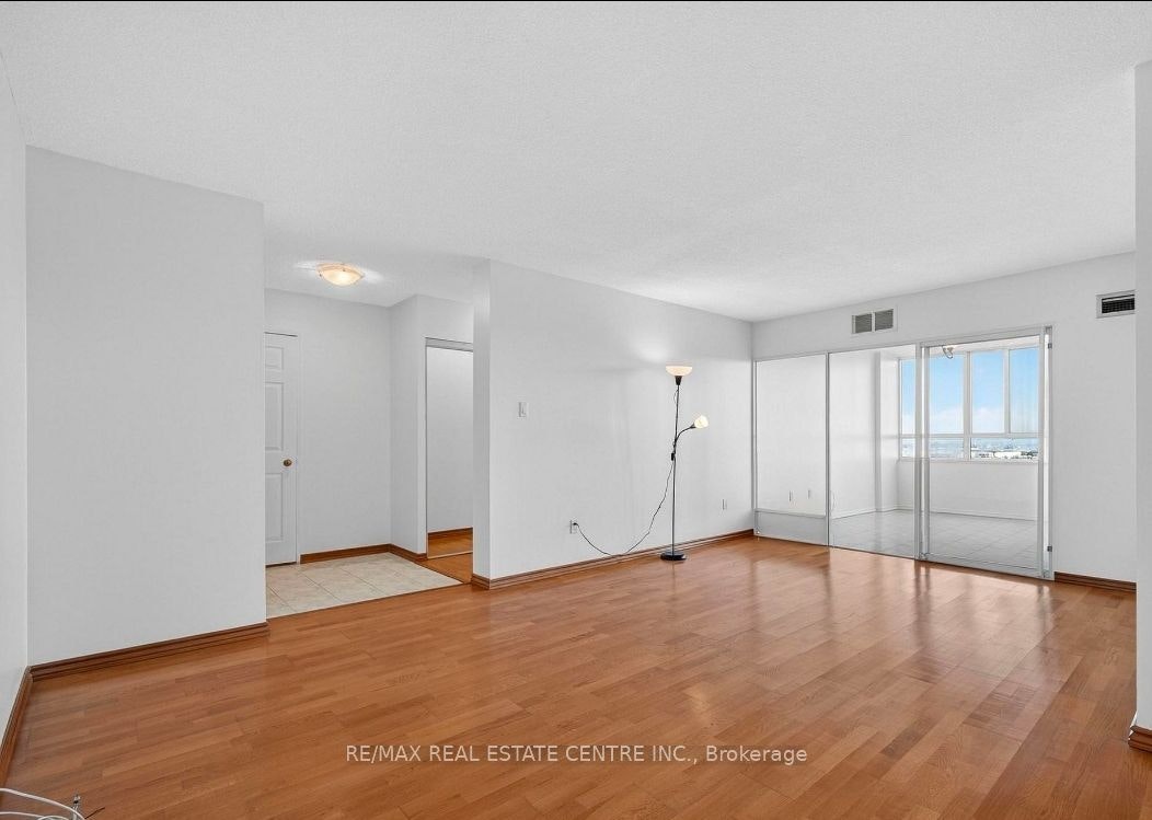 1201-100 County Court Boulevard, Brampton, ON, L6W 3X1 - 4