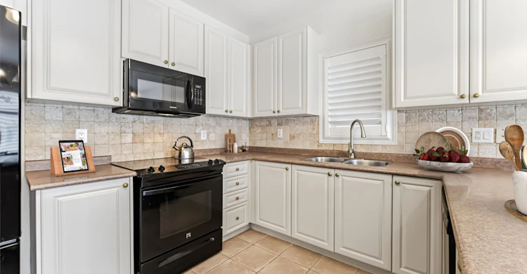 525 Scott Boulevard, Milton, ON, L9T 0T8 - 9