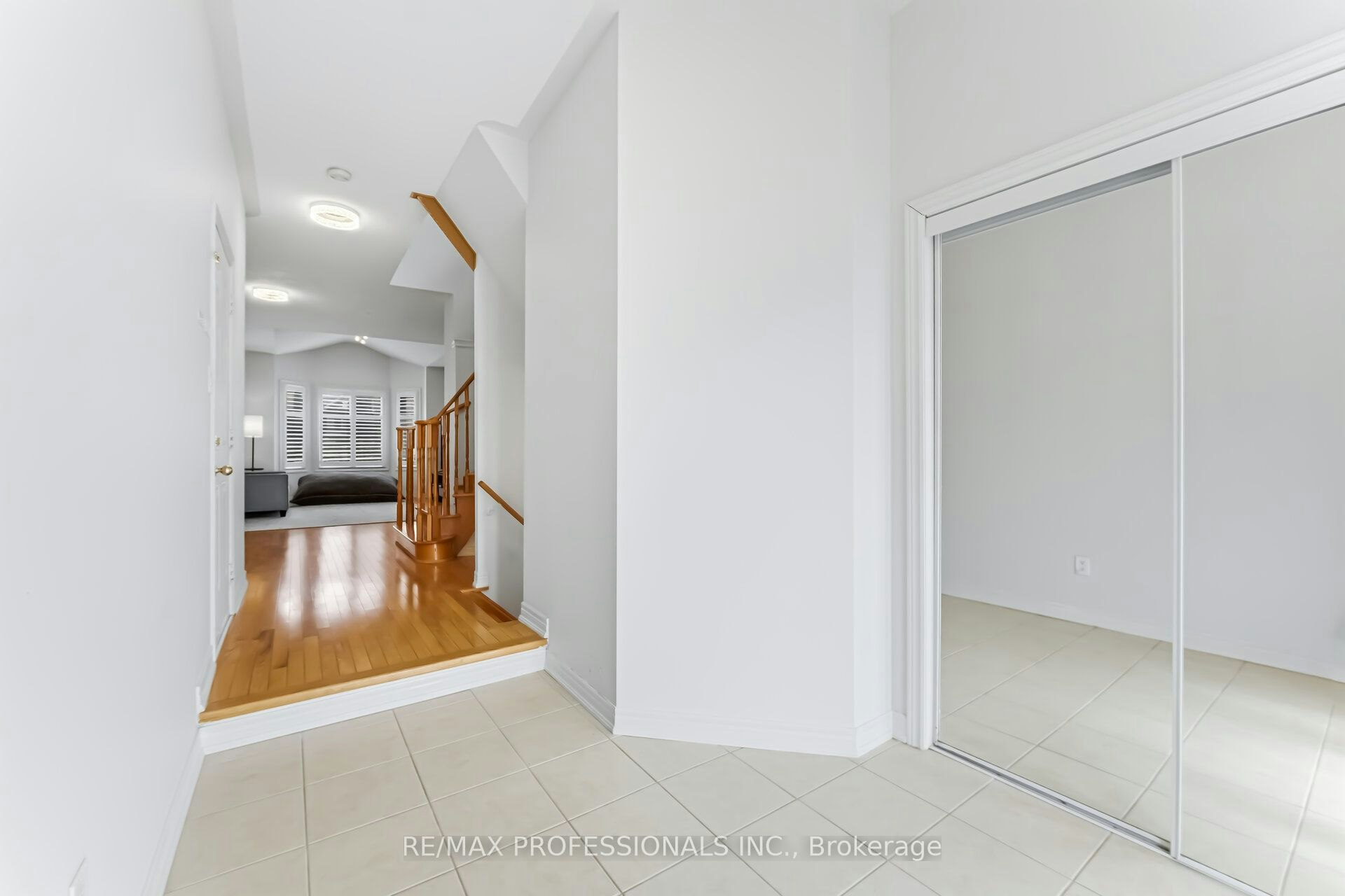 525 Scott Boulevard, Milton, ON, L9T 0T8 - 3