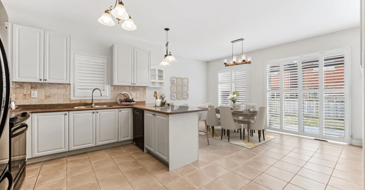 525 Scott Boulevard, Milton, ON, L9T 0T8 - 8