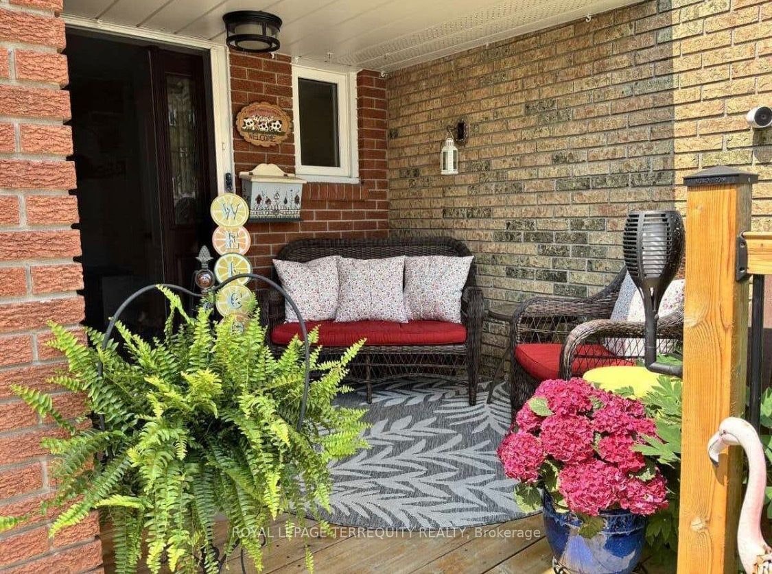 72-72 Carisbrooke Court, Brampton, ON, L6S 3K1