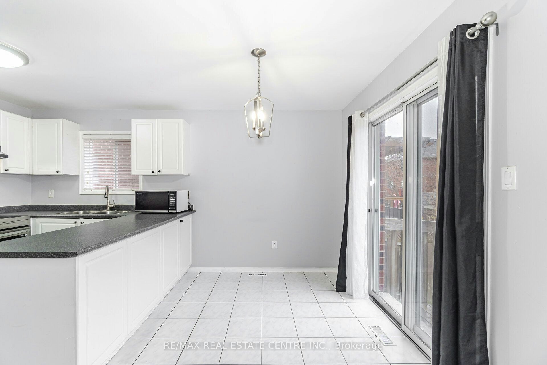 3727 Althorpe Circle, Mississauga, ON, L5N 7G5 - 16