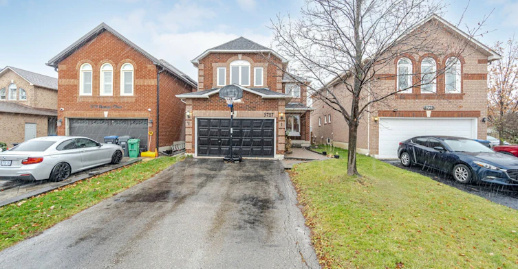 3727 Althorpe Circle, Mississauga, ON, L5N 7G5