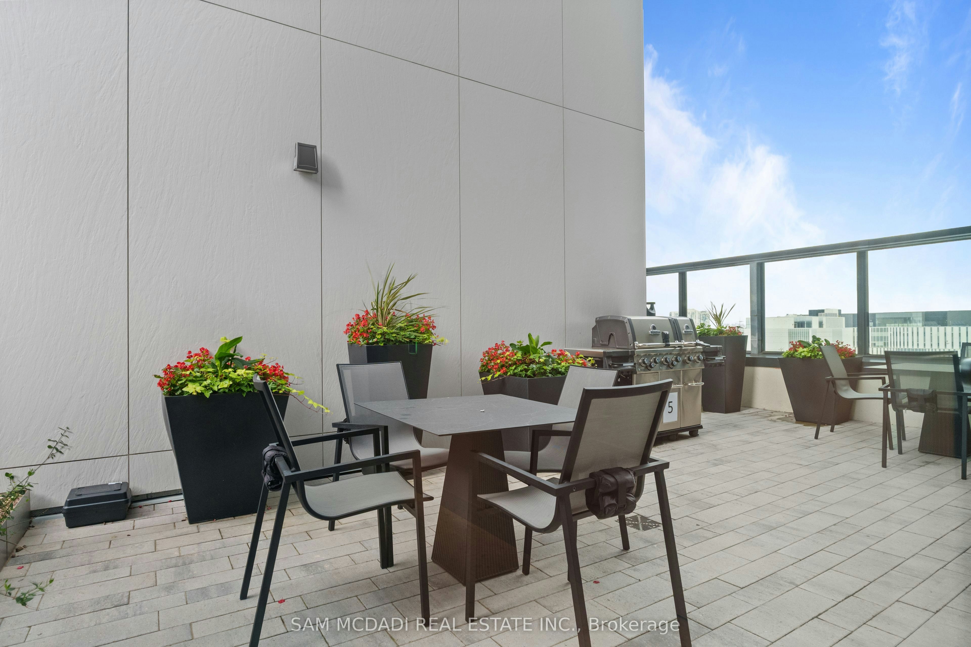 3810-395 Square One Drive, Mississauga, ON, L5B 0P6 - 24