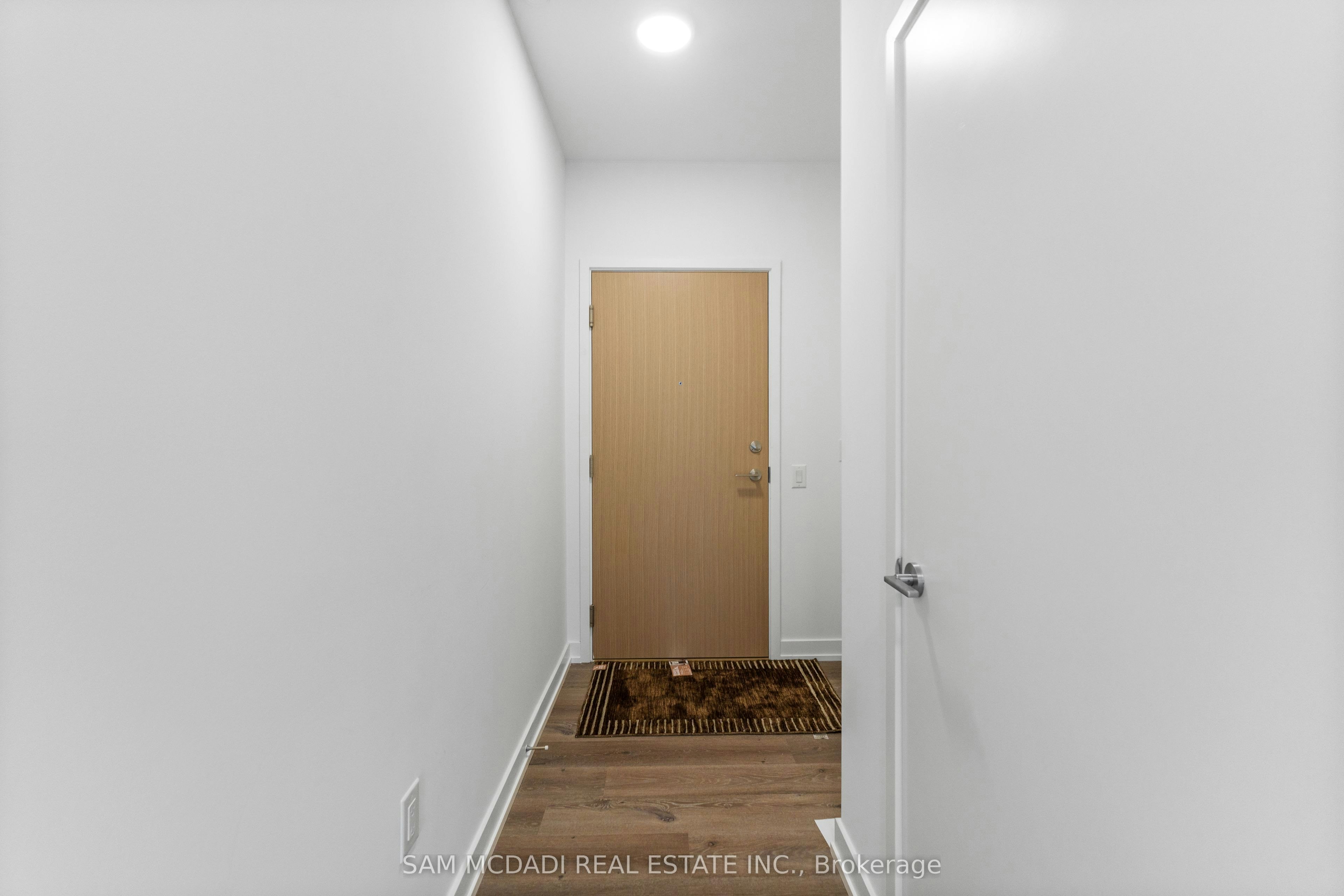 3810-395 Square One Drive, Mississauga, ON, L5B 0P6 - 4