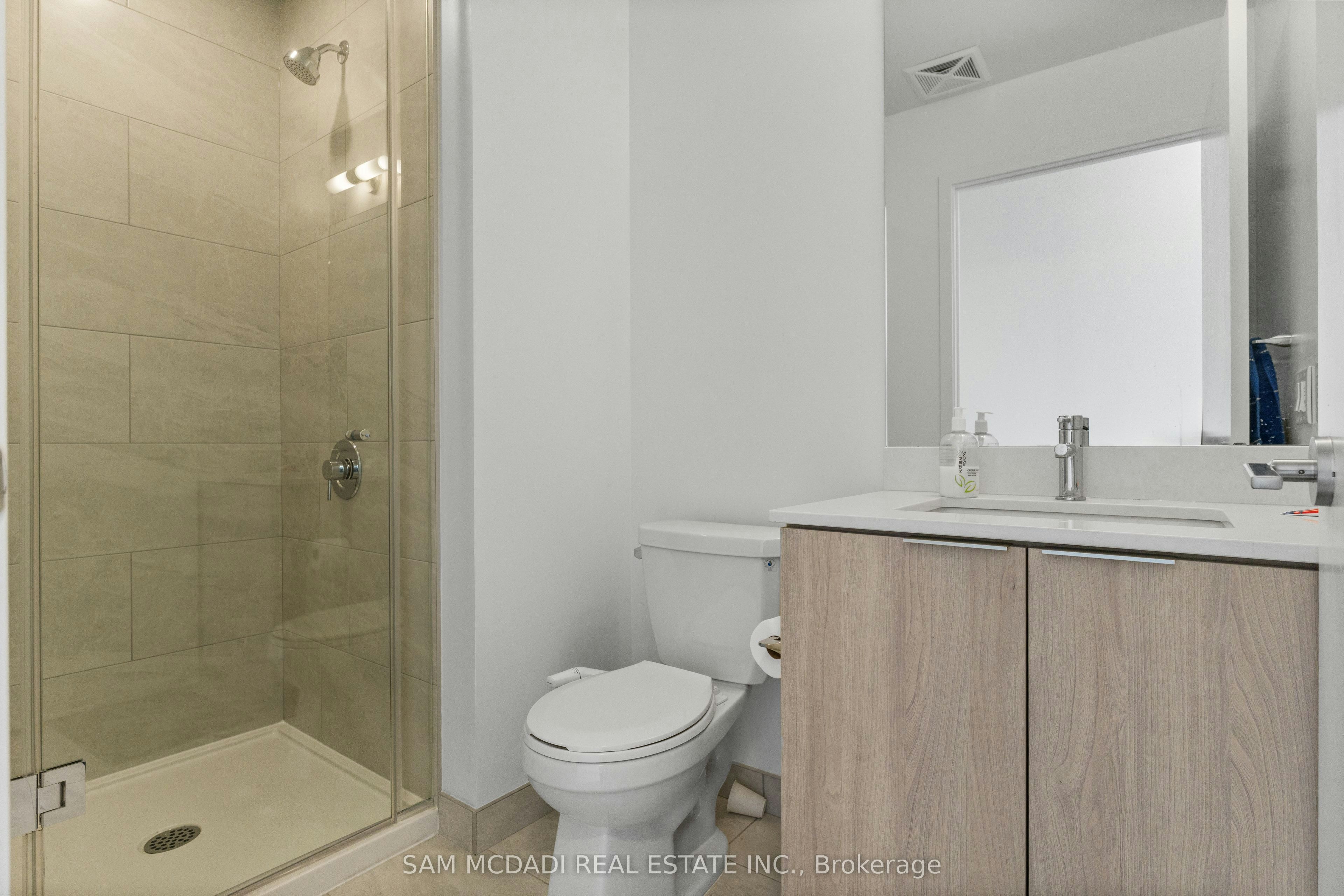 3810-395 Square One Drive, Mississauga, ON, L5B 0P6 - 17
